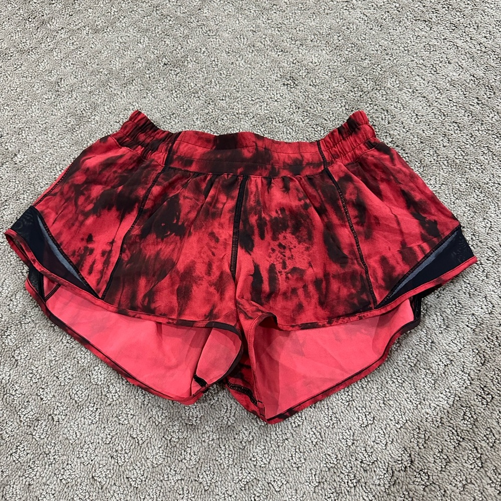 Lululemon HottyHot Shorts Red Tie Dye SIZE 6